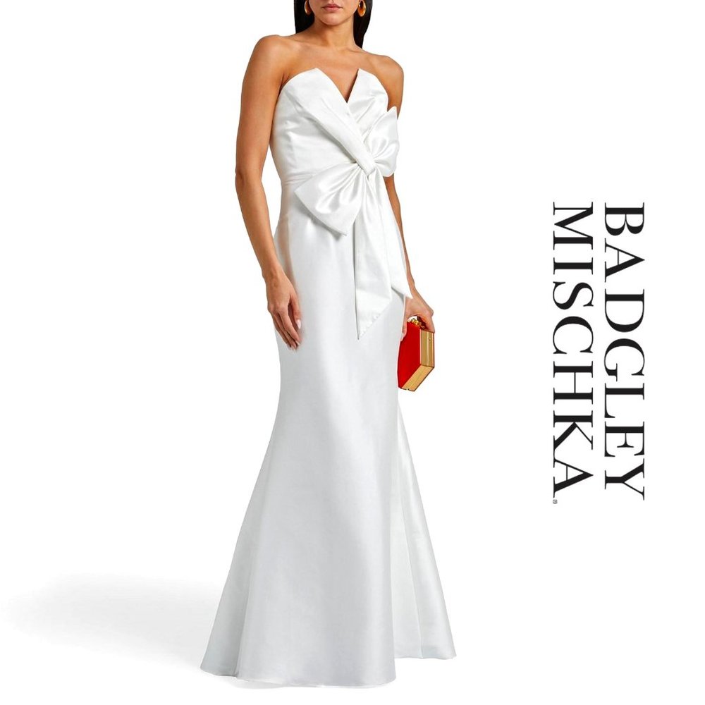 Badgley Mischka White Strapless Bow-Front Satin Gown